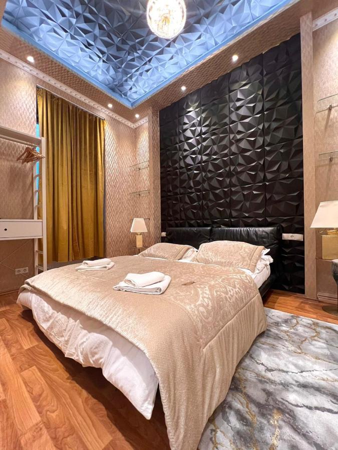 Urban Serviced Apartments Wina Bagian luar foto