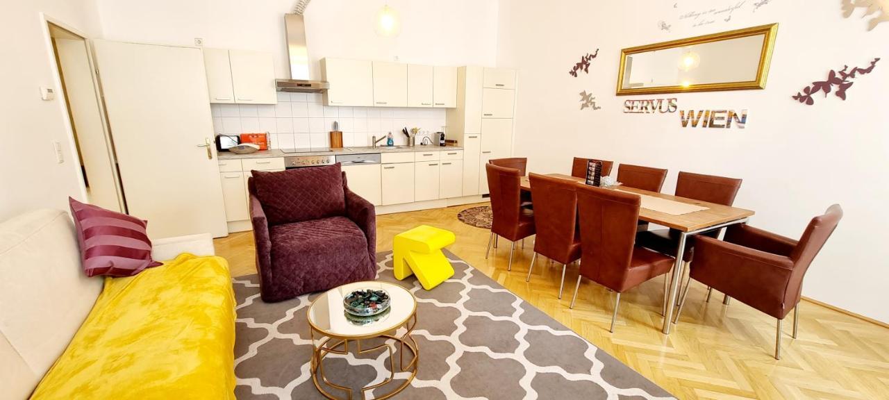 Urban Serviced Apartments Wina Bagian luar foto